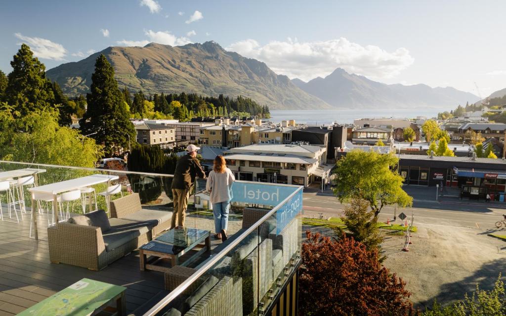 mi-pad Queenstown Hotel