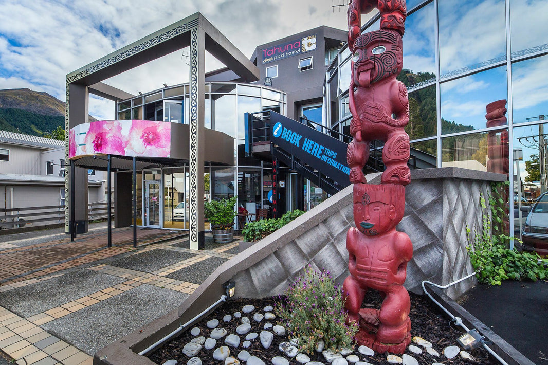 Tahuna Pod Hostel